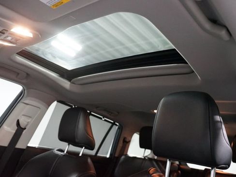 Used 2022 Toyota Highlander XLE image 34