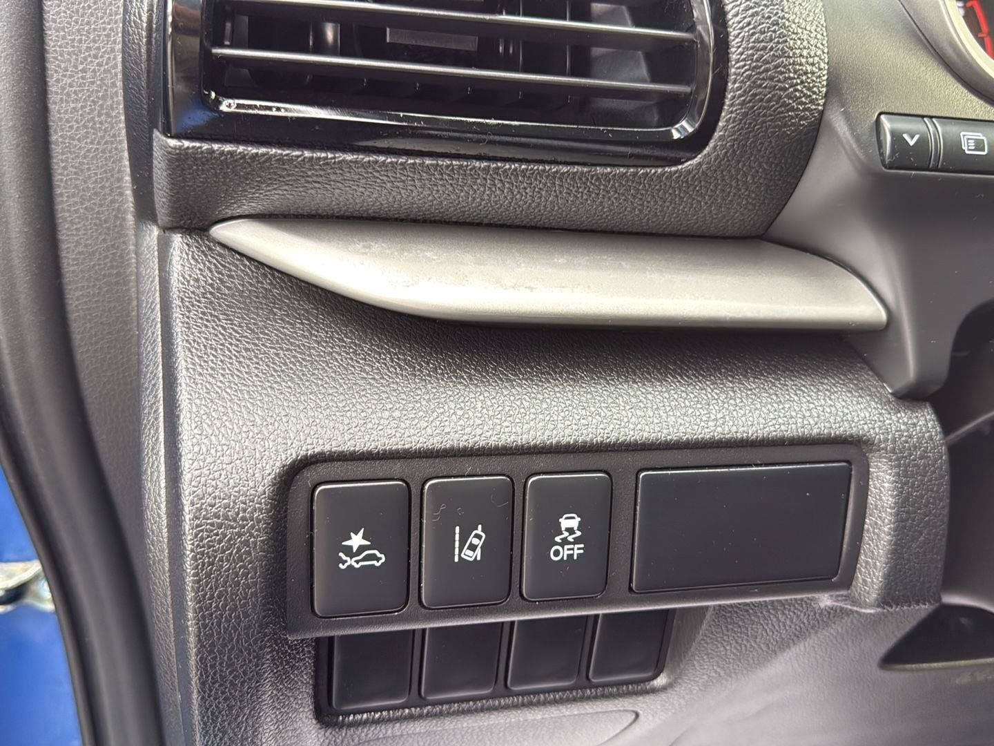 Used 2022 Mitsubishi Eclipse Cross SEL AWD/4WD image 11