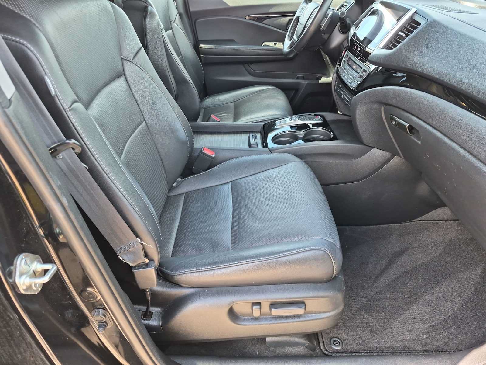 Used 2017 Honda Pilot Elite image 21
