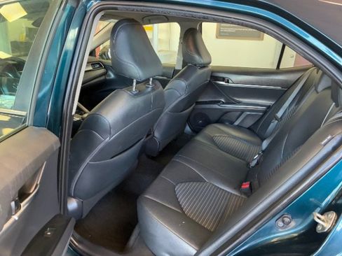 Used 2019 Toyota Camry SE image 21