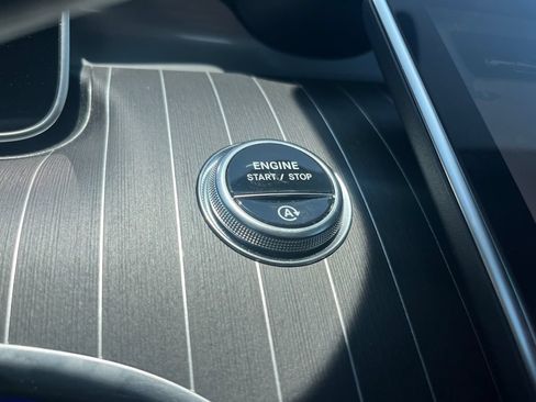Used 2024 Mercedes-Benz CLE 450 4MATIC Cabriolet w/ Driver Assistance Package image 23