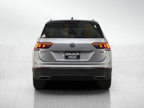 Used 2020 Volkswagen Tiguan SE image 5