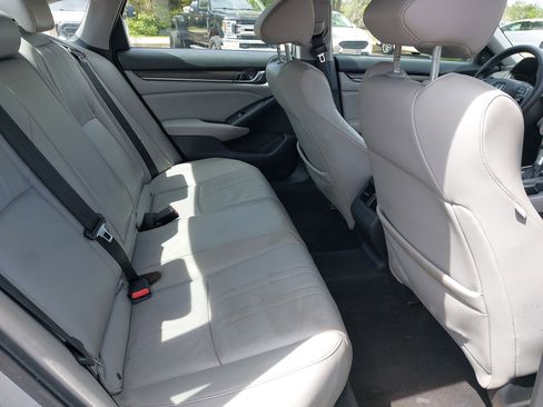 Used 2018 Honda Accord EX-L image 11