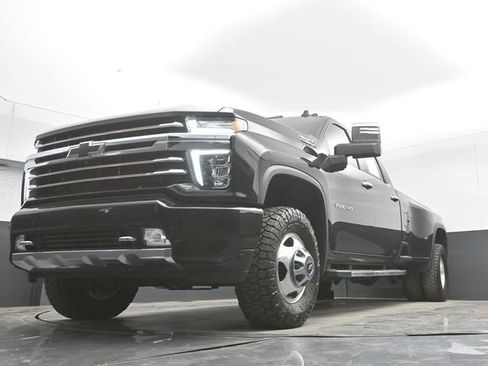 Used 2022 Chevrolet Silverado 3500 High Country w/ Safety Package II AWD/4WD image 42
