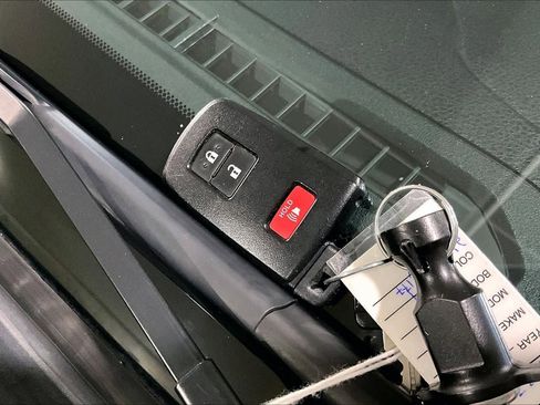 Used 2021 Toyota Tacoma TRD Sport image 13