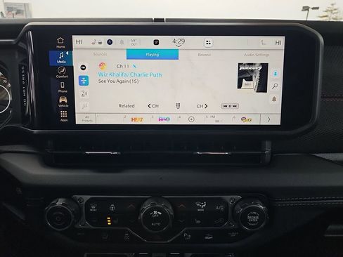 New 2026 Jeep Wrangler Unlimited Rubicon w/ Safety Group image 20