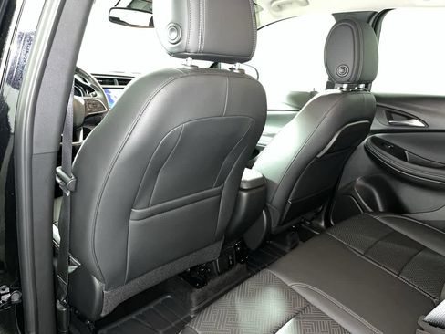 Used 2022 Buick Encore GX Essence FWD image 24