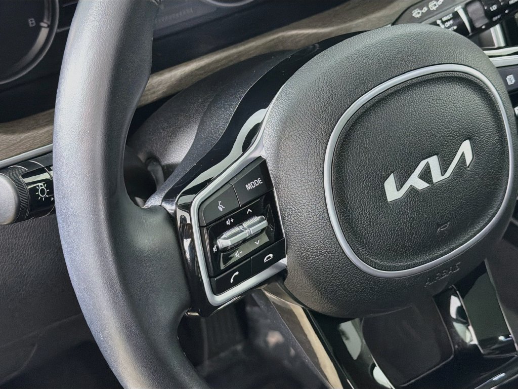 Used 2023 Kia Sorento S w/ Panoramic Sunroof Package AWD/4WD image 10