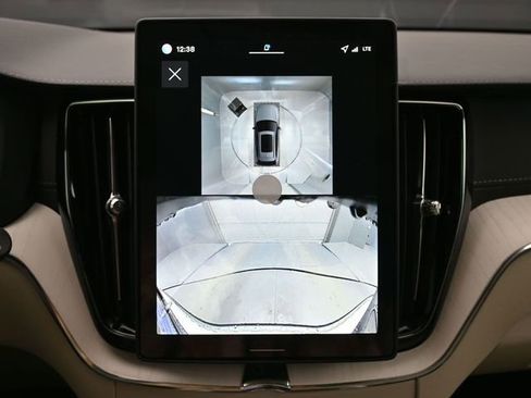 New 2026 Volvo XC60 B5 Ultra w/ Protection Package Premier image 21