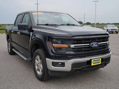 Used 2025 Ford F150 XLT w/ Equipment Group 301A Standard AWD/4WD image 4