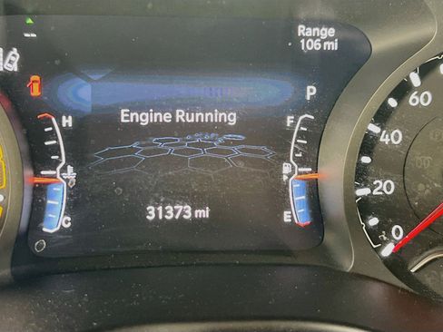 Used 2023 Jeep Compass Latitude w/ Sun and Sound Group AWD/4WD image 12