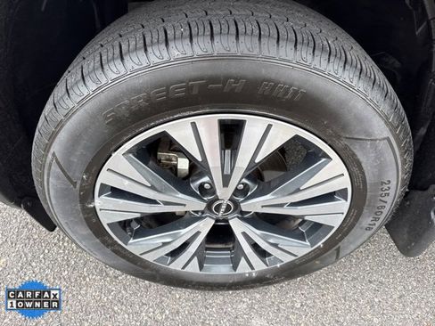 Certified 2022 Nissan Rogue SV w/ SV Premium Package image 34