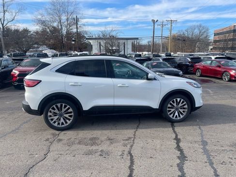 Used 2022 Ford Escape Titanium w/ Class II Trailer Tow Package image 7
