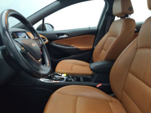 Used 2016 Chevrolet Cruze Premier FWD image 17
