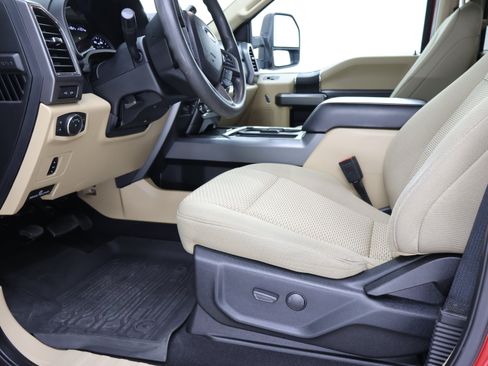 Used 2020 Ford F250 XLT w/ XLT Value Package AWD/4WD image 8