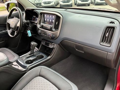 Used 2021 Chevrolet Colorado Z71 AWD/4WD image 27