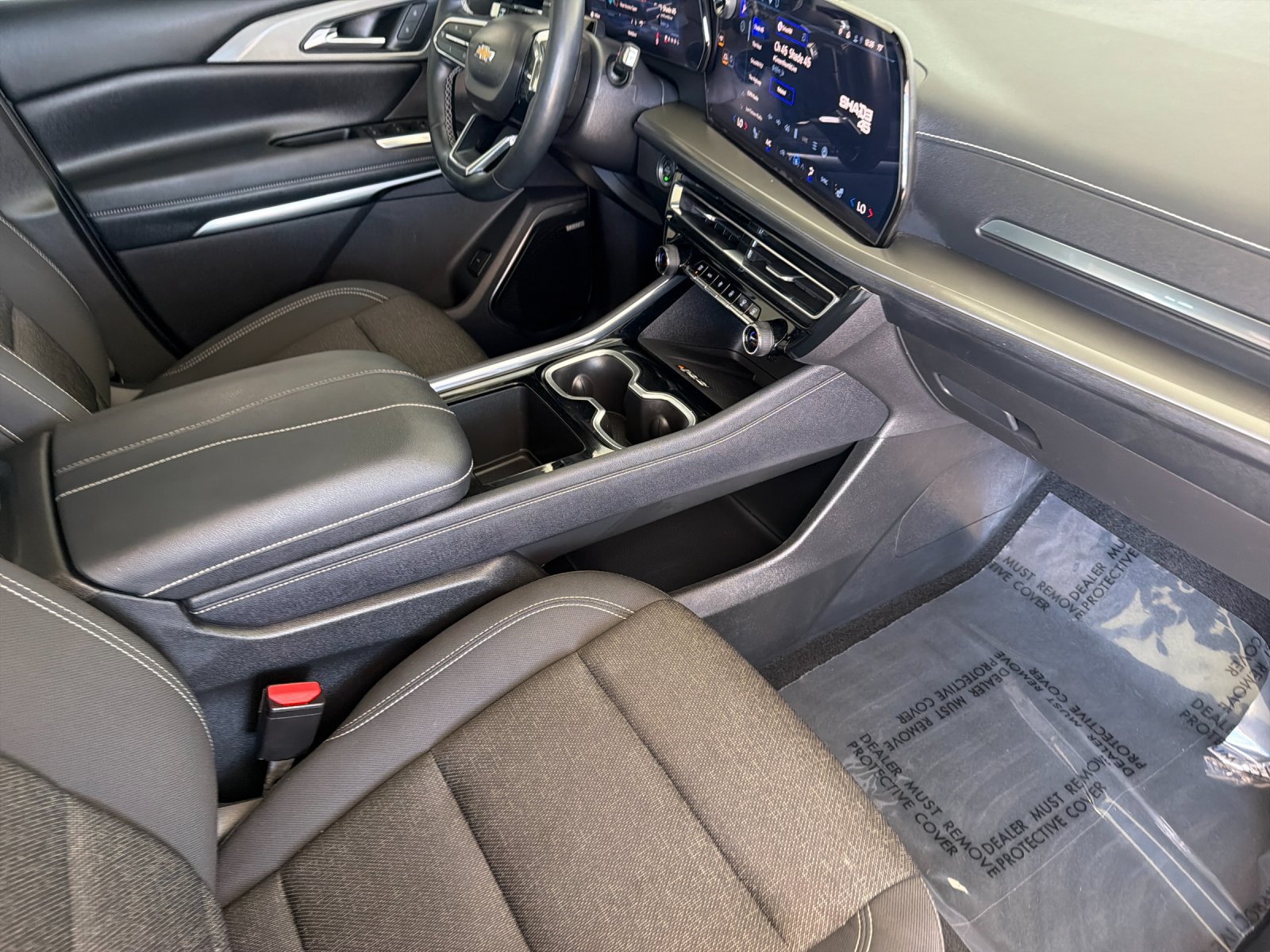 Used 2025 Chevrolet Traverse LT w/ Enhanced Driving Package FWD image 17
