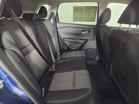 Used 2025 Nissan Rogue SV FWD image 33