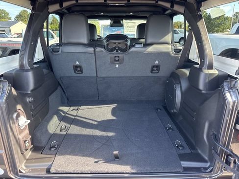 New 2026 Jeep Wrangler Unlimited Rubicon AWD/4WD image 8