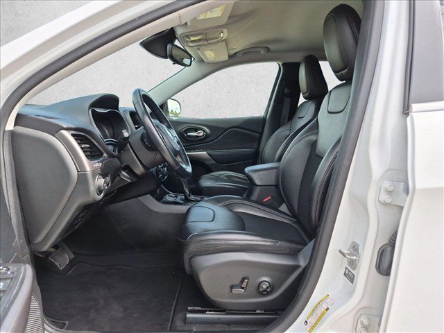 Used 2021 Jeep Cherokee Latitude Plus FWD image 14
