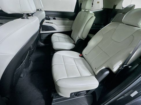 Used 2022 Kia Telluride EX w/ EX Premium Package image 29