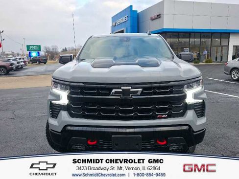 Used 2024 Chevrolet Silverado 1500 LT Trail Boss image 2