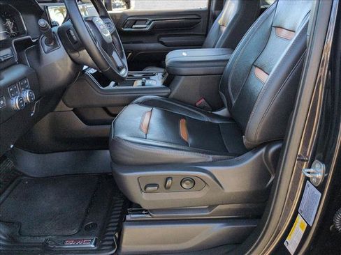 Used 2024 GMC Sierra 2500 AT4 w/ AT4 Premium Plus Package AWD/4WD image 23