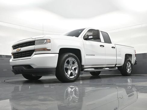 Used 2016 Chevrolet Silverado 1500 Custom w/ Custom Convenience Package RWD image 28