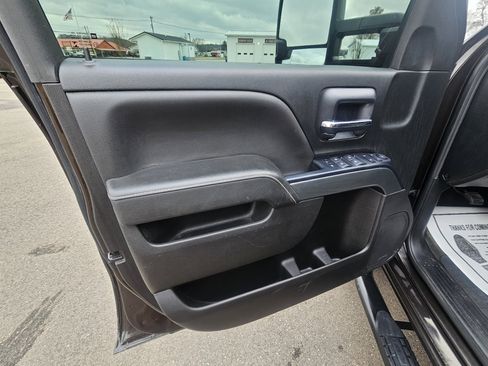 Used 2018 Chevrolet Silverado 1500 LT image 8