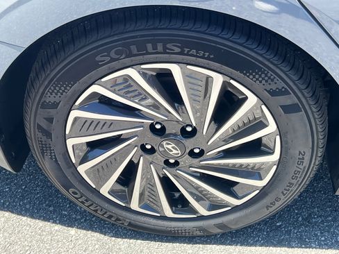 Certified 2025 Hyundai Sonata Limited FWD image 18