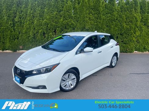 Used 2025 Nissan Leaf S FWD image 3