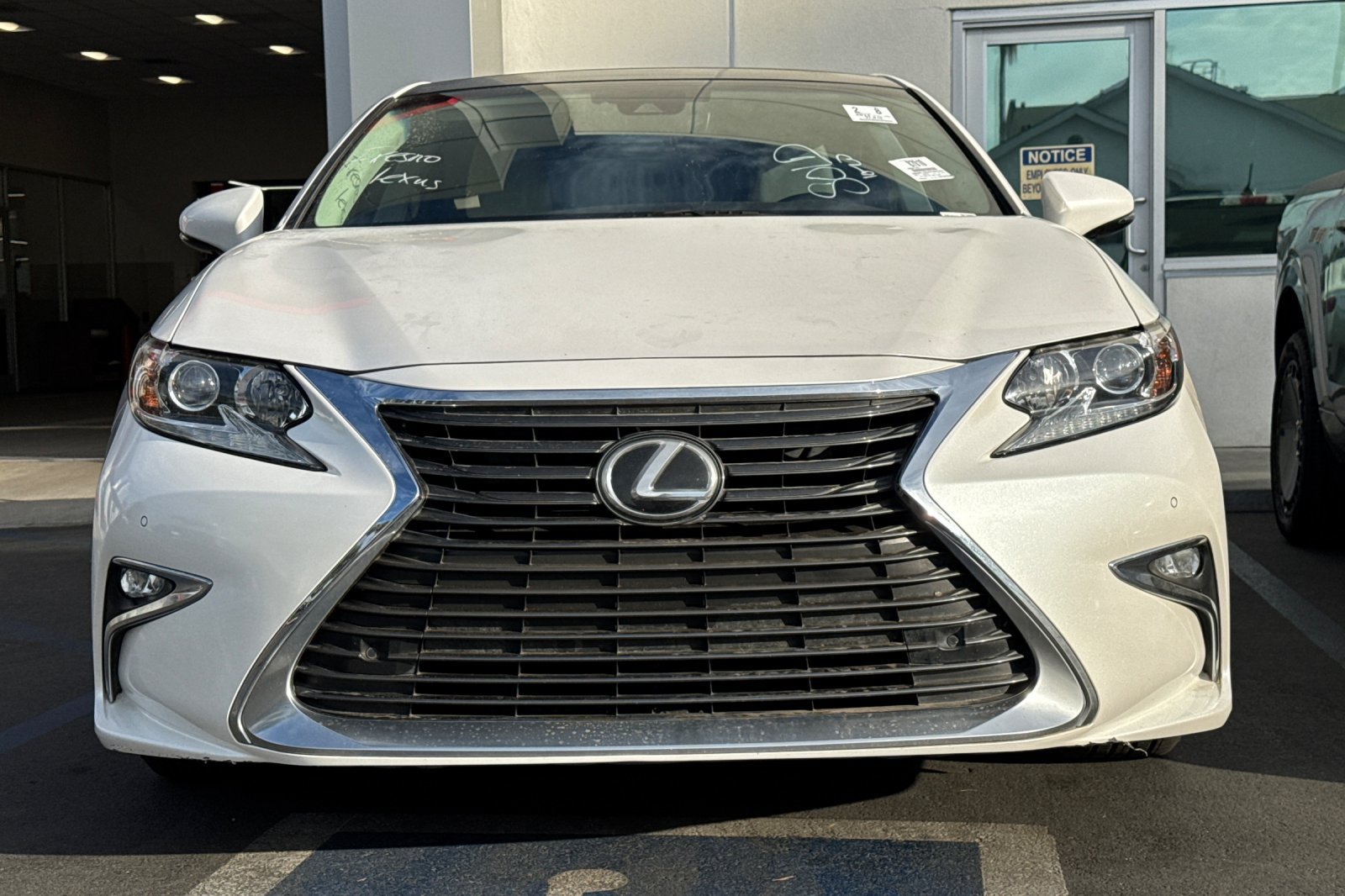 Used 2017 Lexus ES 350 w/ Navigation System Package FWD image 3