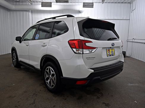 Used 2020 Subaru Forester Premium image 32