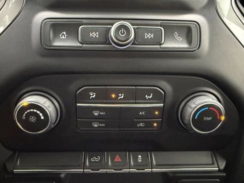 Used 2020 Chevrolet Silverado 1500 Custom w/ Custom Value Package image 18