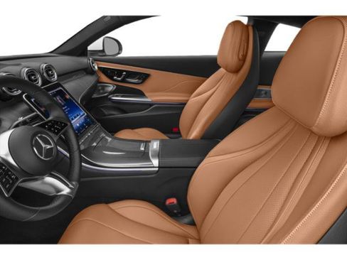 Used 2025 Mercedes-Benz CLE 300 4MATIC Coupe image 9