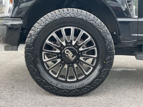 Used 2024 Ford F350 Lariat w/ FX4 Off-Road Package AWD/4WD image 6