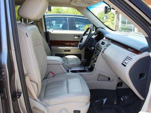 Used 2009 Ford Flex Limited image 30