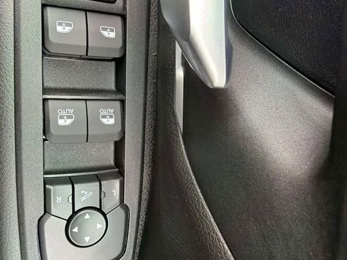 New 2026 RAM 1500 4x4 Crew Cab image 18