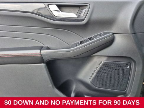 Used 2025 Ford Escape ST-Line FWD image 11