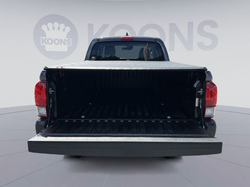 Used 2022 Toyota Tacoma SR AWD/4WD image 22