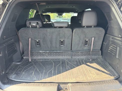 Used 2025 Chevrolet Traverse LT w/ LPO, Floor Liner Package AWD/4WD image 22