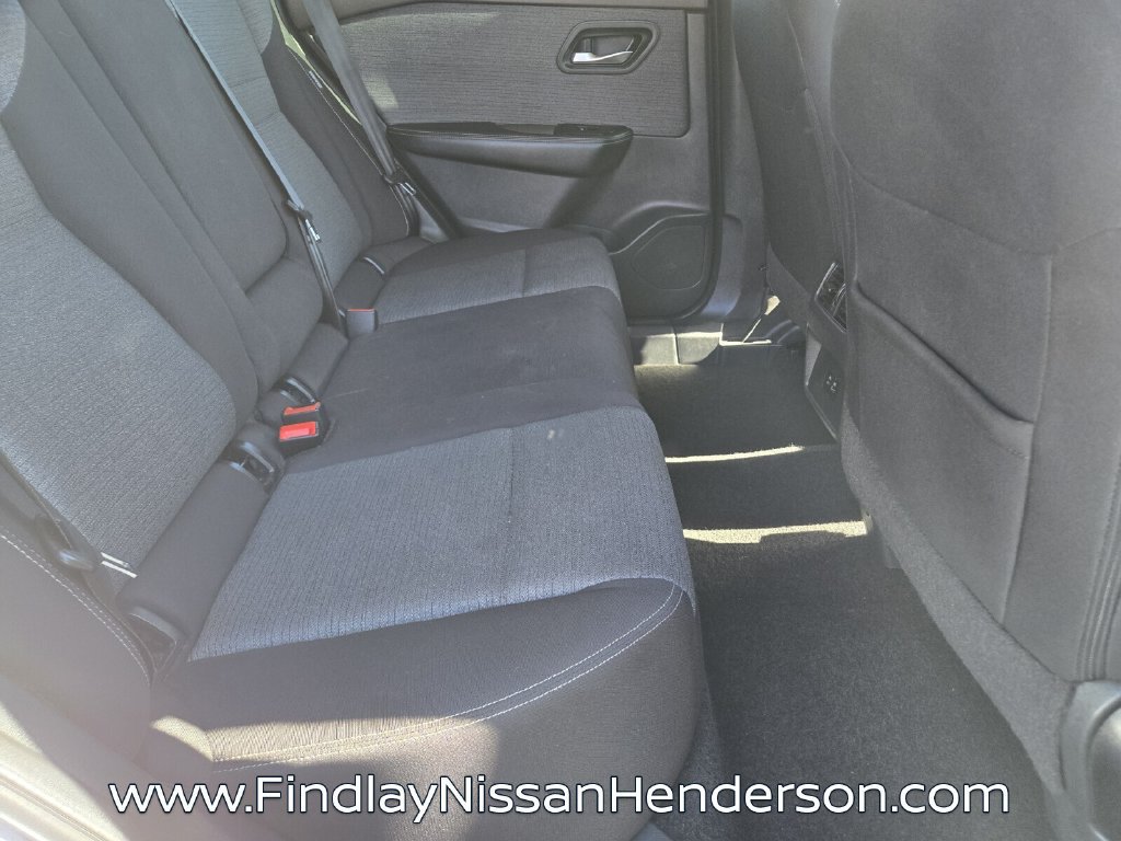 Used 2023 Nissan Rogue SV FWD image 15