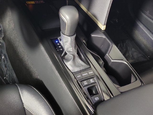 Used 2025 Toyota Camry SE w/ Convenience Package FWD image 30