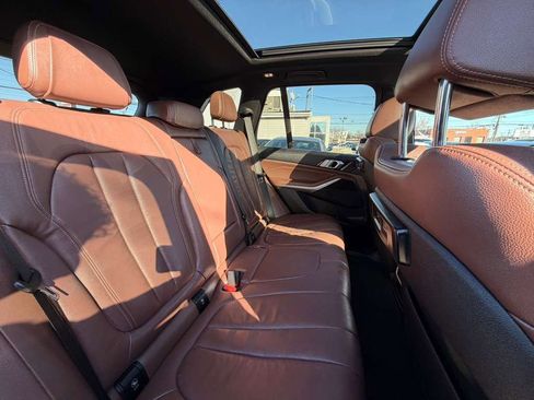 Used 2019 BMW X5 xDrive40i w/ Convenience Package AWD/4WD image 29
