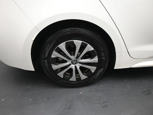 Used 2022 Toyota Corolla LE FWD image 23