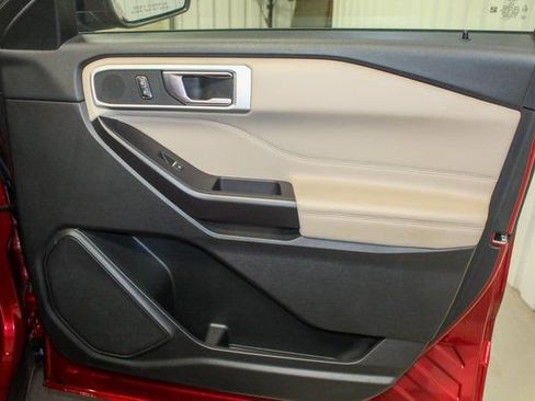 Certified 2020 Ford Explorer XLT w/ Equipment Group 202A image 15