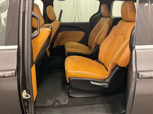 Used 2022 Chrysler Pacifica Pinnacle image 25