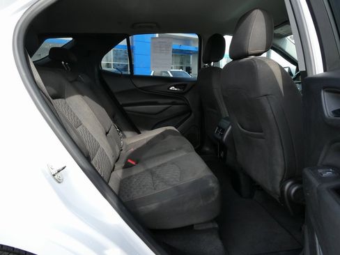 Used 2019 Chevrolet Equinox LT image 16