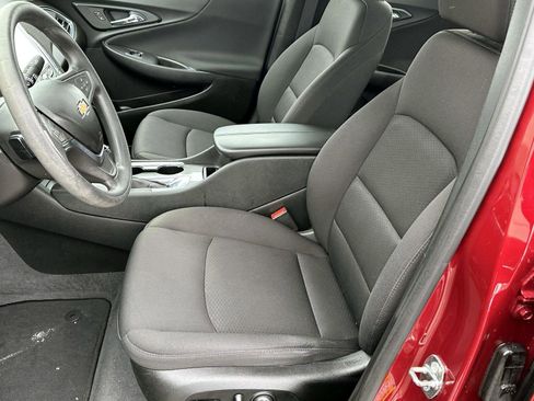 Used 2019 Chevrolet Malibu LT w/ Driver Confidence Package image 16