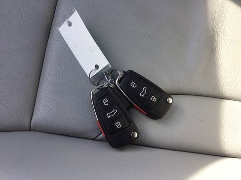 Used 2015 Audi Q3 2.0T Prestige w/ Prestige Package image 39